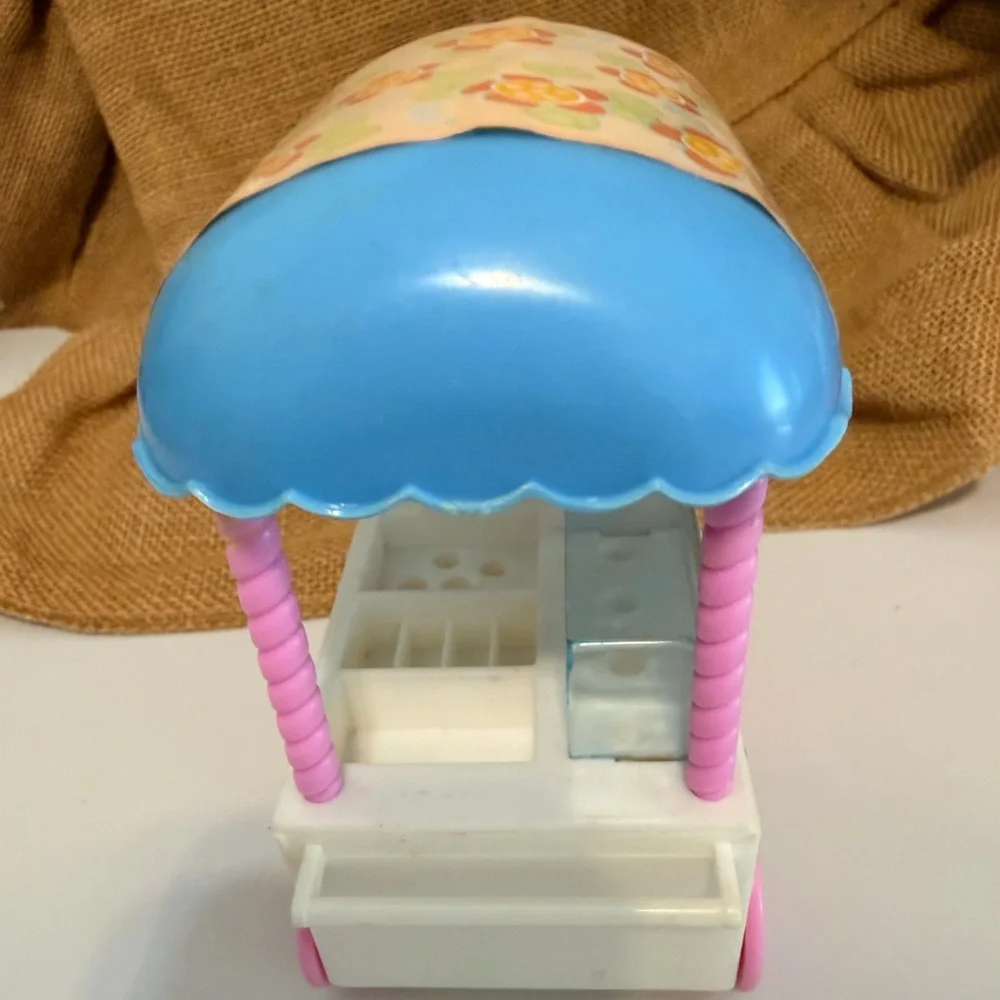 1990's Tiny Treehouse Car Ice Cream Wagon Food Cart Lot Shopkins Vintage